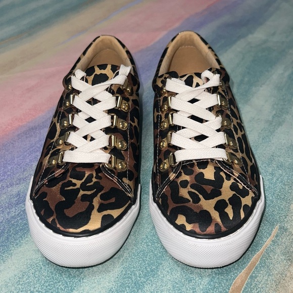 Lilly Pulitzer Hallie Sneaker Onyx My Favorite Spot Leopard Print size 6 - Picture 4 of 9
